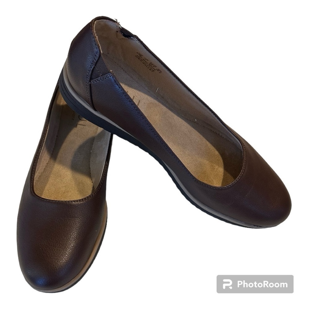 SOUL Naturalizer Women's Idea Ballet Flat Comfortable Cushioned Slip on Shoe